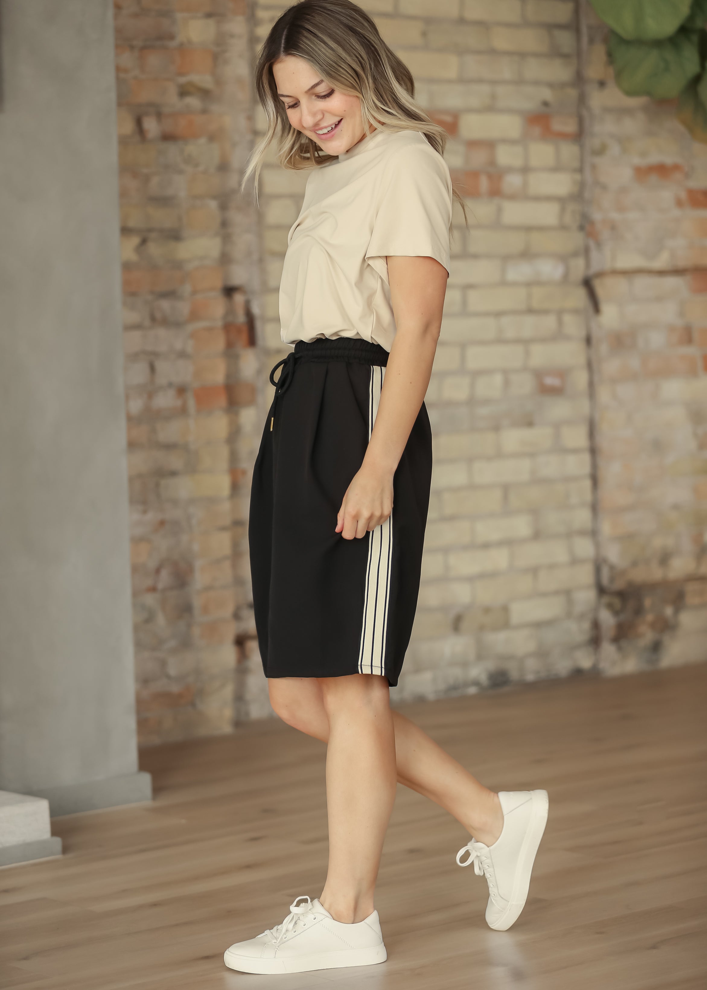 Nina Mid-Rise Track Skirt