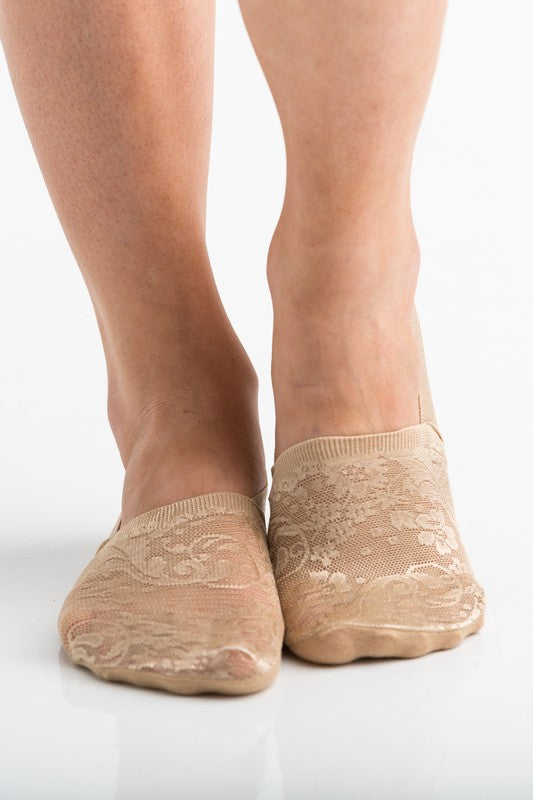 Beige lace no-show sneaker socks, slip-on look with floral pattern