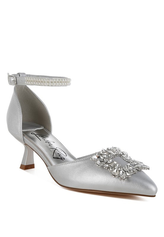 Silver glitter kitten-heel sandal with rhinestone brooch and crystal-studded strap