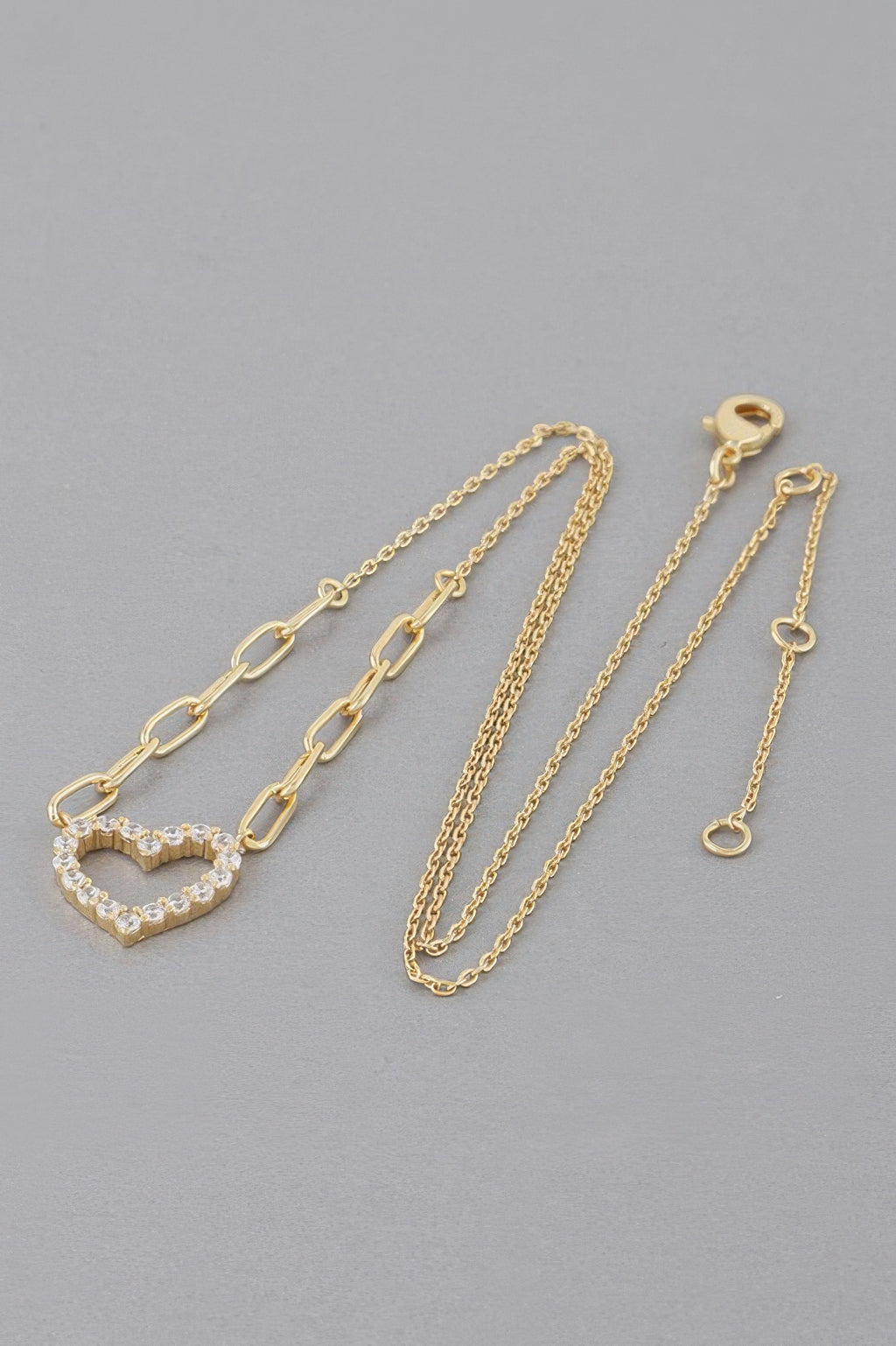 Paper-clip chain necklace set with heart charm and clasp, gold-tone