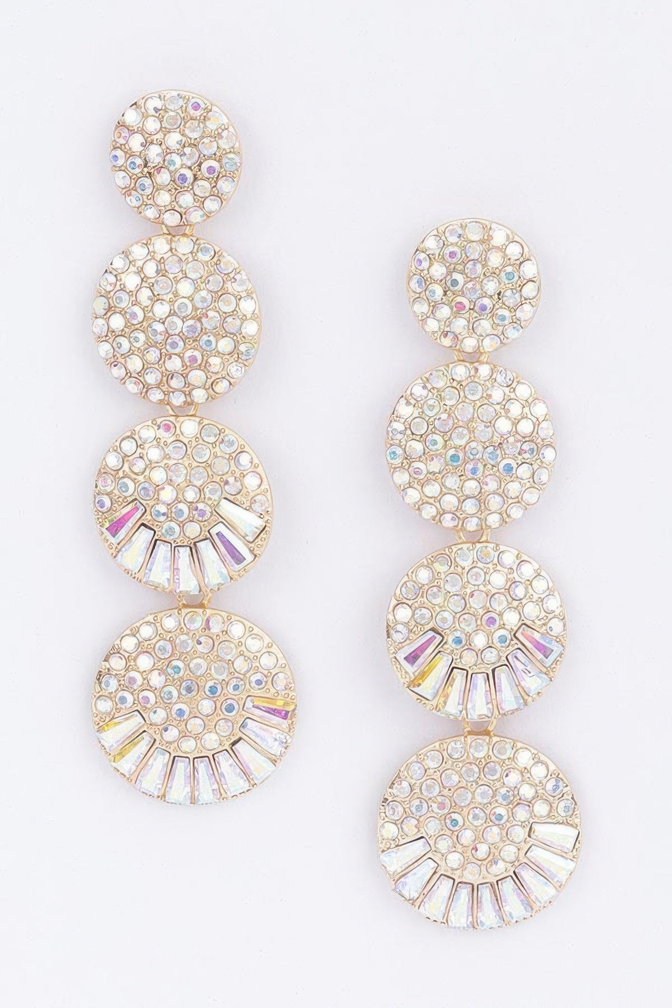 Rhinestone Ohrringe in Goldfarbe mit runden Steinen und lila Akzenten unten