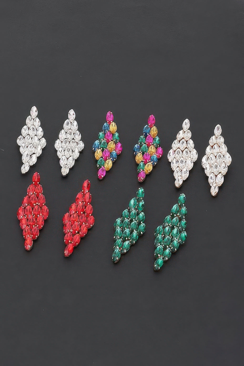 Set Rhinestone-Ohrringe in mehreren Farben: silber, rot, grün, pink und multicolor