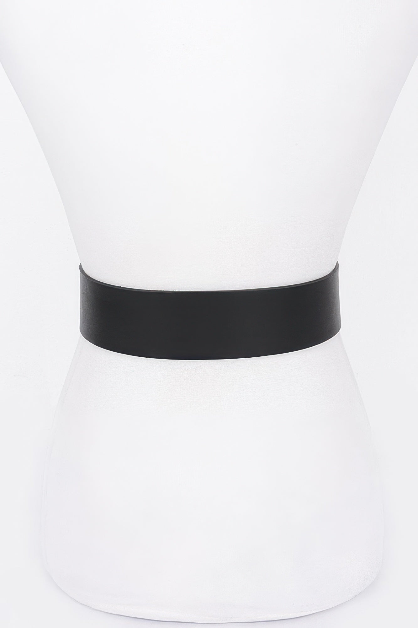 Black stretch belt strap, no buckle shown