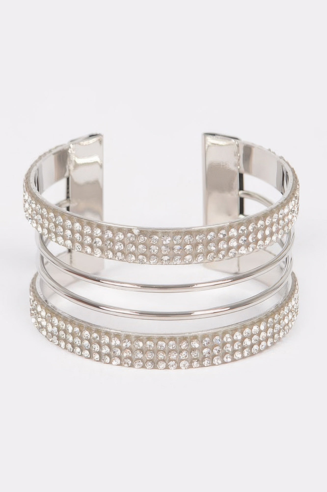 Silberfarbener Rhinestone-Cuff mit doppelten Metallringen und Steinschliff