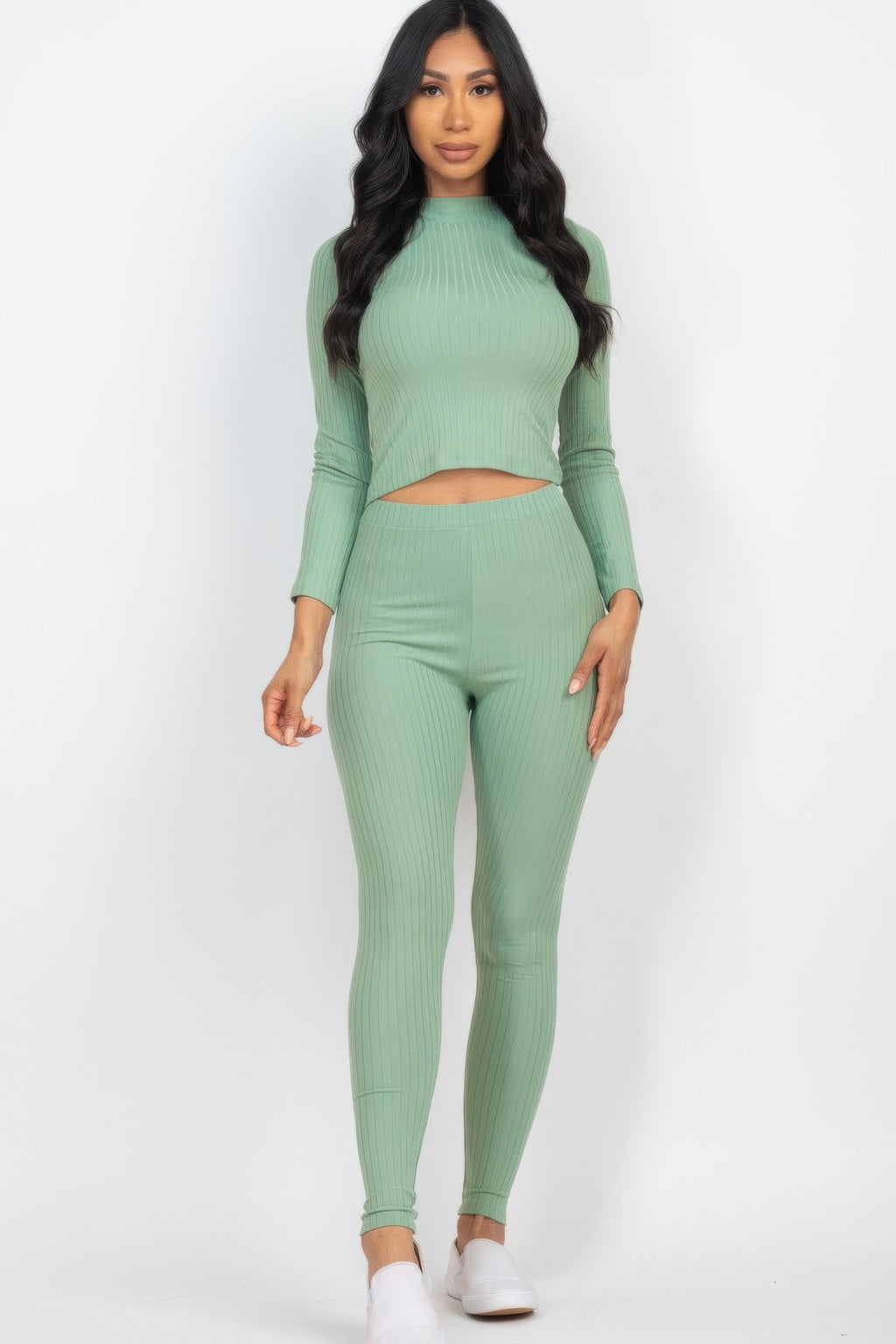 Rippiertes Set mit Rollkragen und langen Ärmeln + Leggings, mintgrün