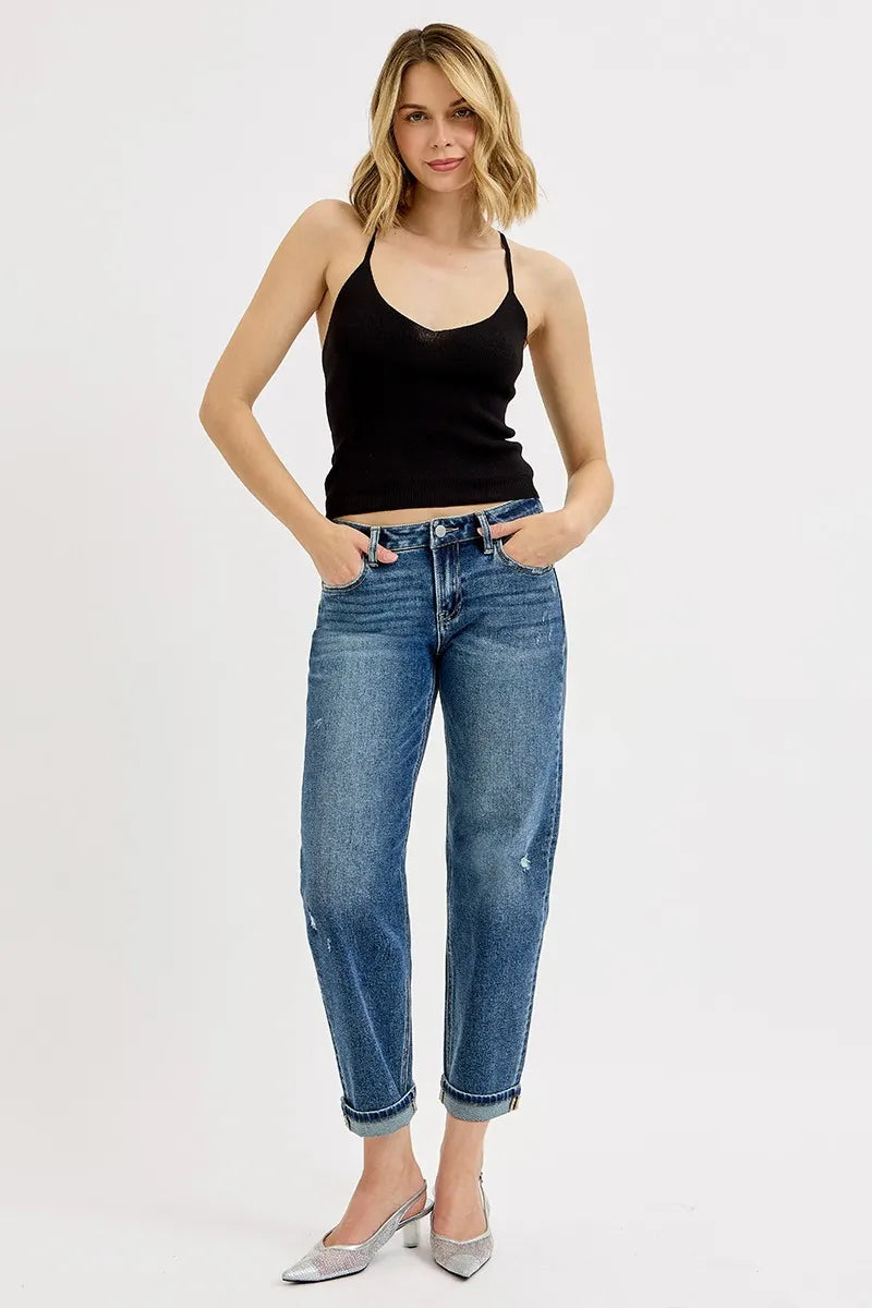 Boyfriend crop jeans with low-rise waist, dark blue wash, cuffed hem and front pockets