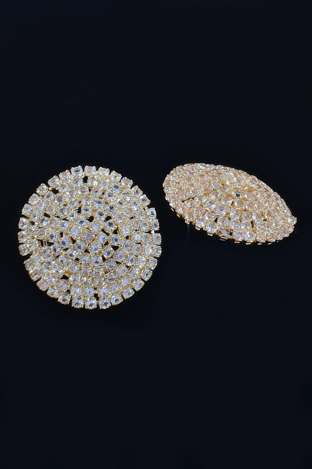 Silver round rhinestone stud earrings, close-set crystal pavé design
