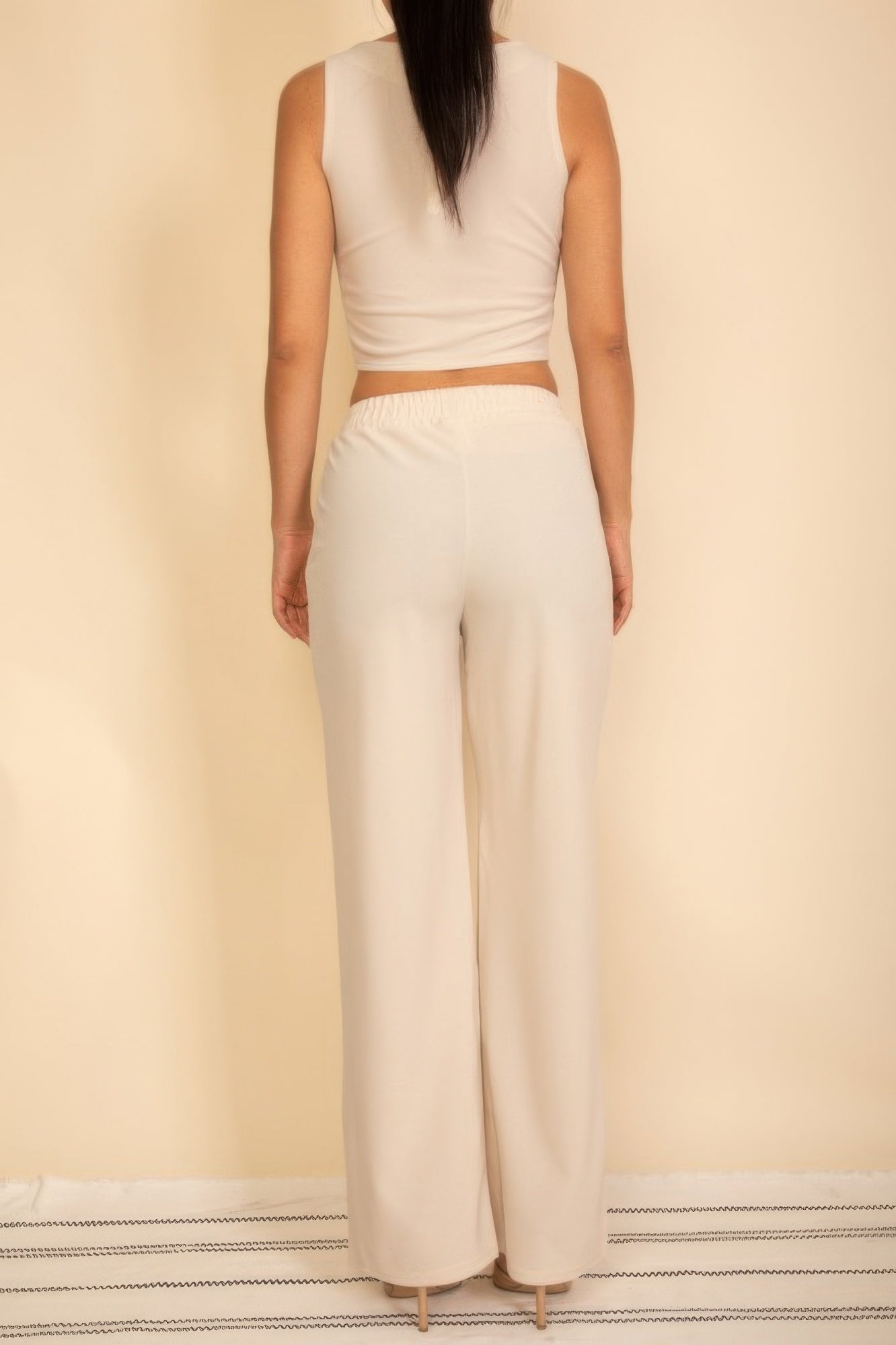 Scoop neck button vest & wide-leg pants set, white color, back view