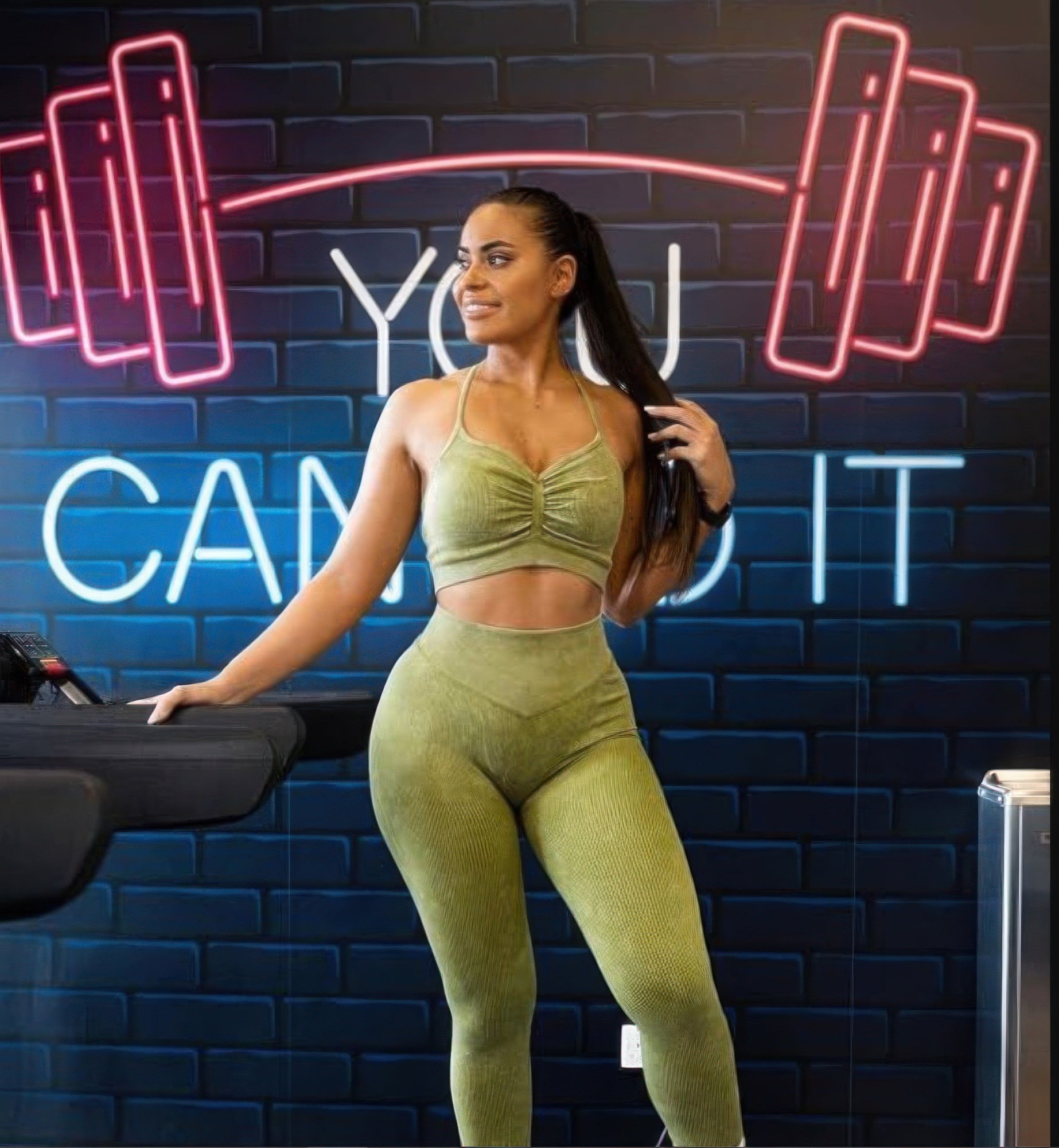 Olive sculpting yoga set: ruched sports bra and fitted high-waist leggings