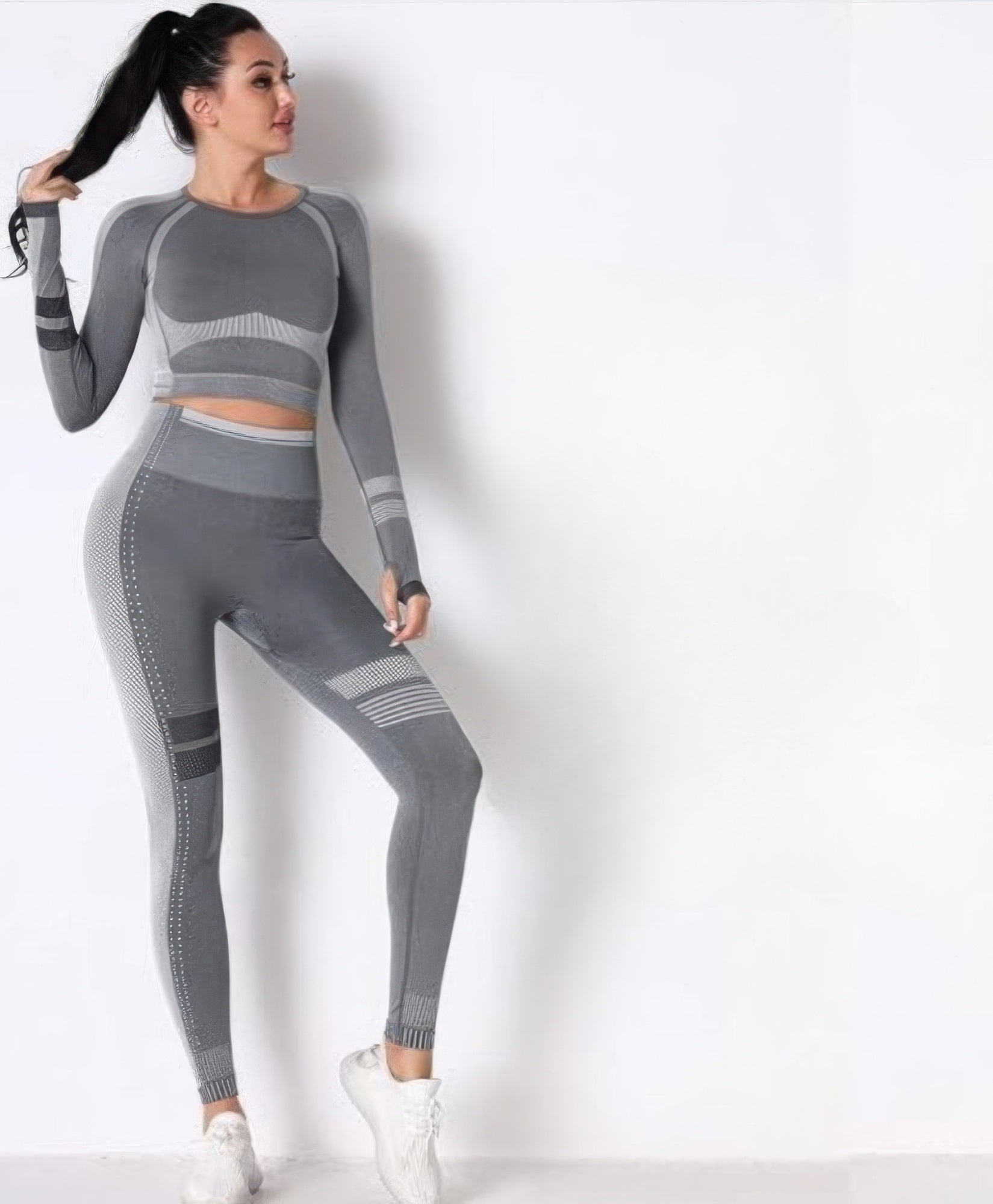 Seamless long sleeve yoga set, grey with panel stripes and dotted side details.