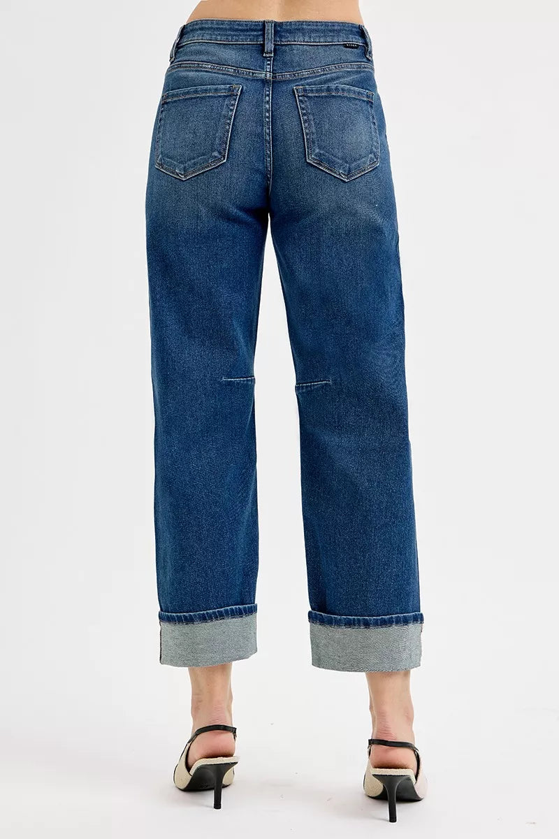 Dark blue cropped barrel jeans, cuffed hem, back pockets and belt loops