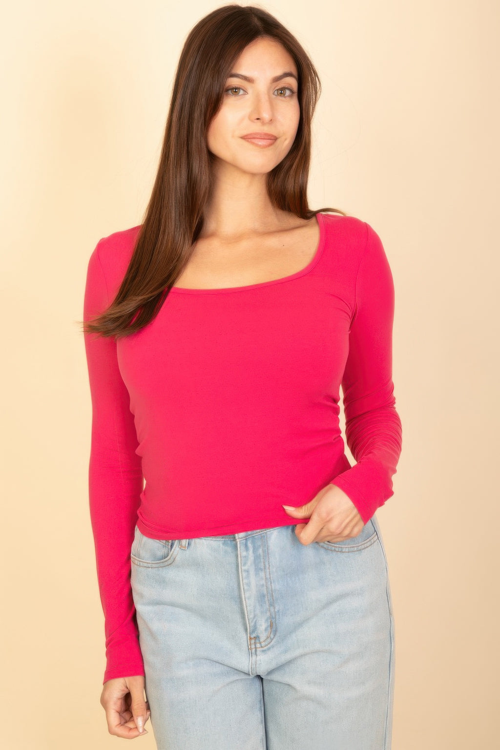 Square Neck Langarmshirt, Rot, Vorderansicht mit tiefem eckigem Ausschnitt