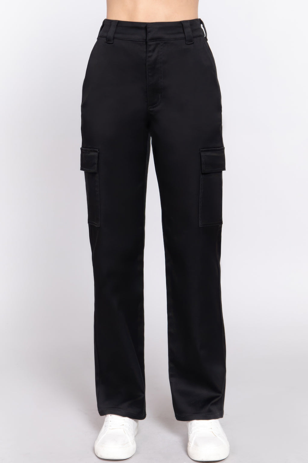 Straight Fit long pants in black with cargo-style side pockets