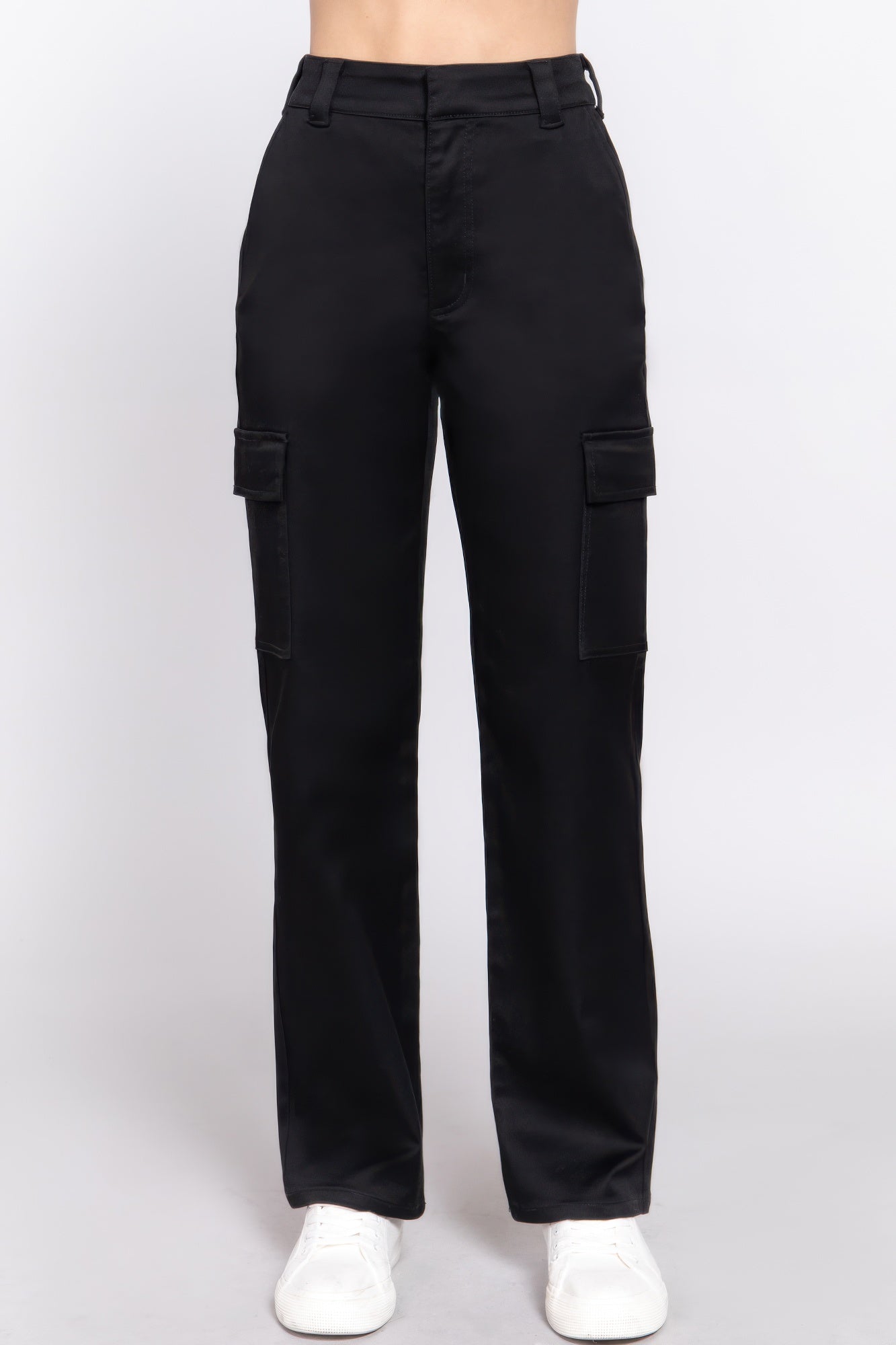 Straight Fit long pants in black with cargo-style side pockets