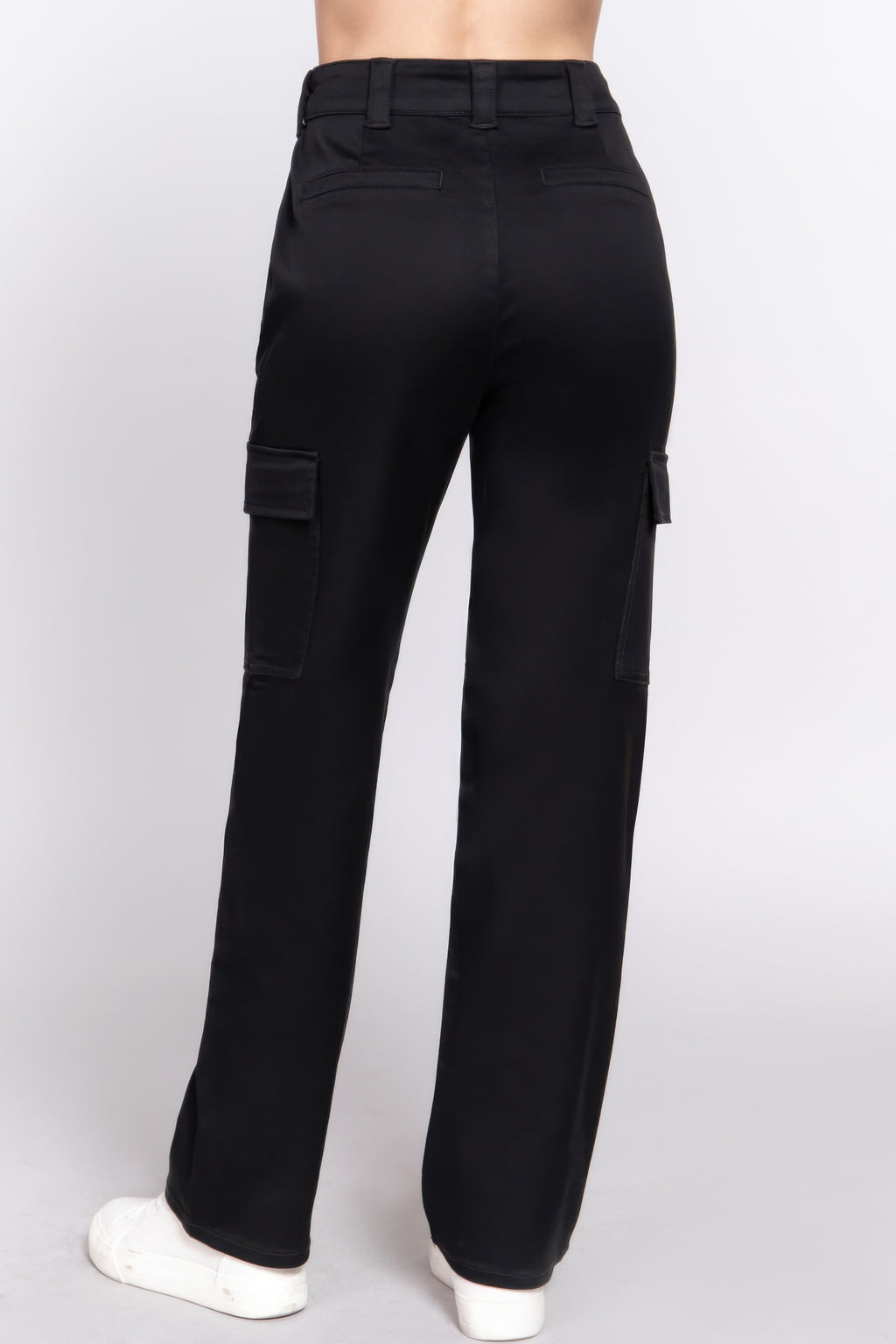 Straight Fit long cargo pants in black, back view with cargo pocket