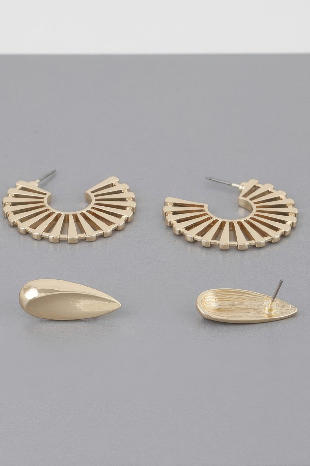 Sunray flat hoop earring set, gold-tone fan design with stud backs (pair).