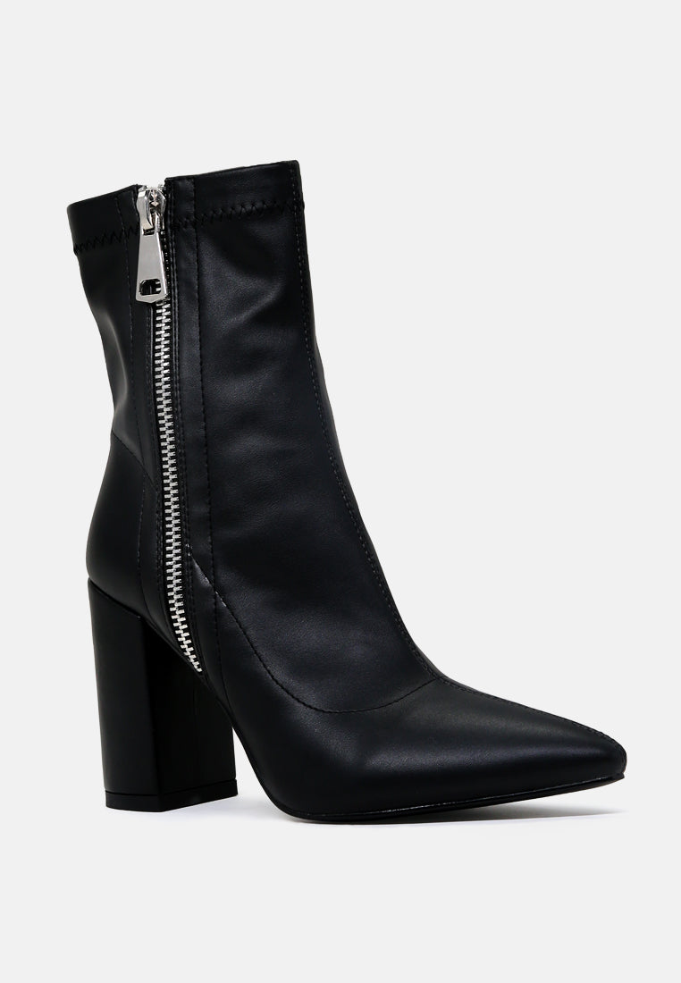 Valeria High-Ankle Boots, schwarz: Seitreißverschluss und spitze Zehenpartie