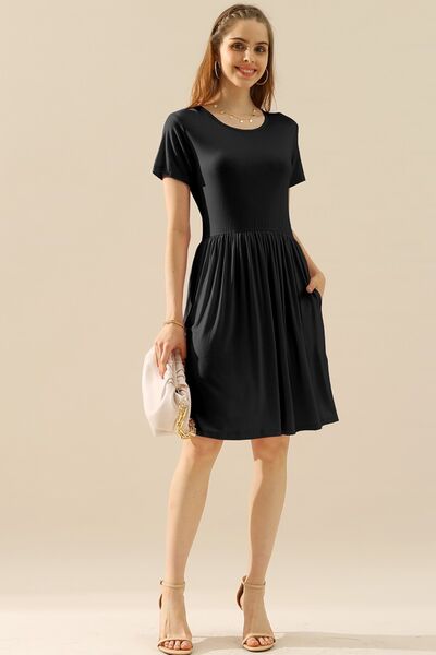 Ninexis Full Size Round Neck Ruched Dress with Pockets - Tigbuls Variety Fashion