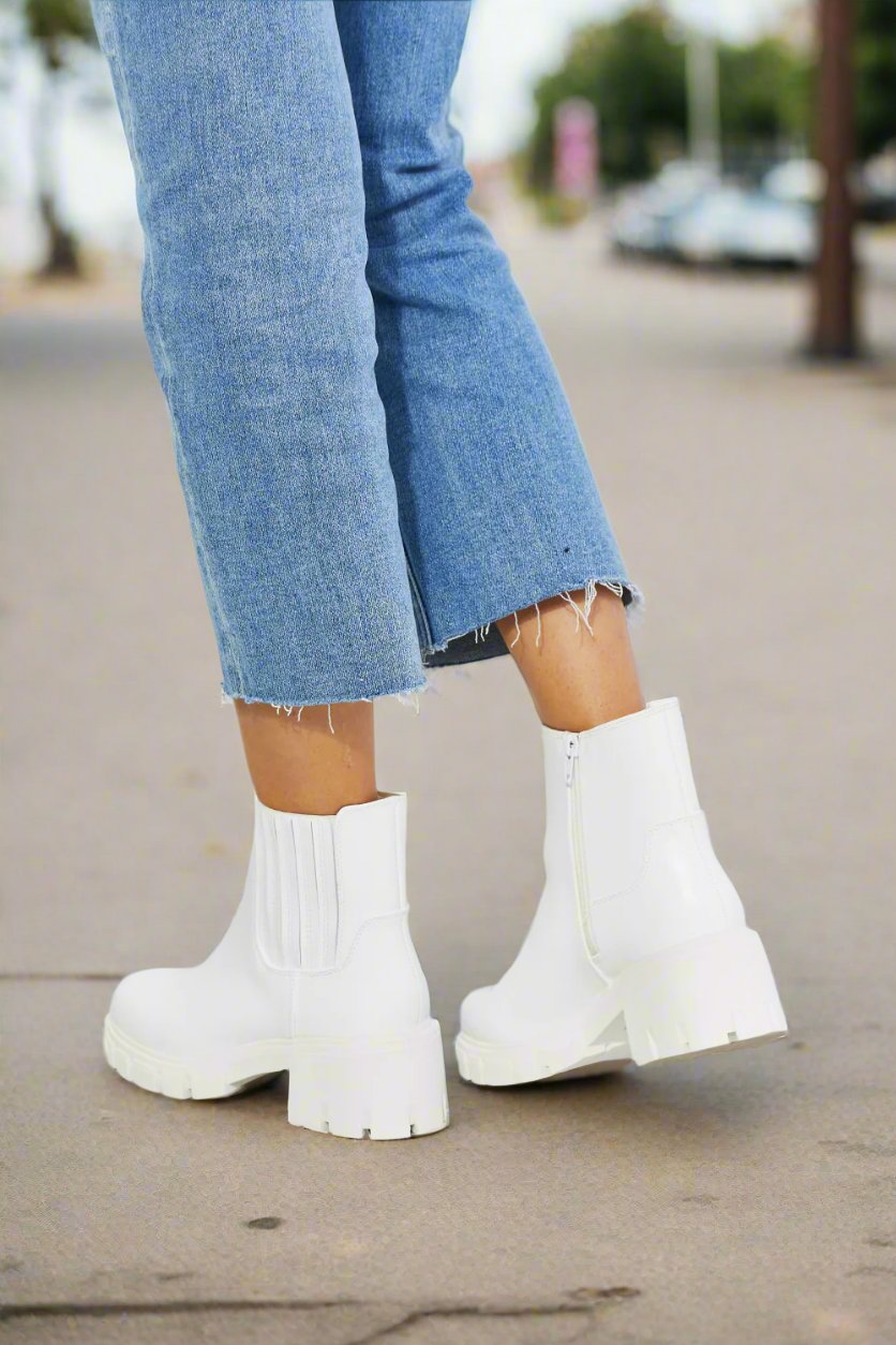 Lug Sole Chelsea Boots in White - Tigbul's Fashion