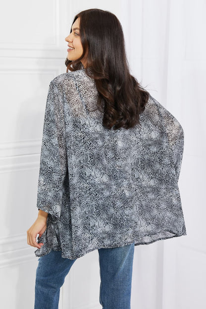 Black/Gray Snake Print Chiffon Kimono | Tigbuls Variety Fashion