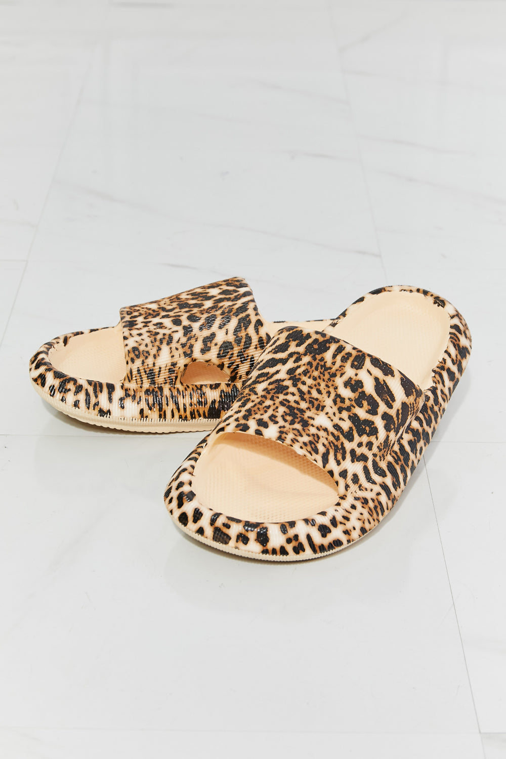 MMShoes Arms Around Me Open Toe Slide in Leopard - Tigbul's Fashion