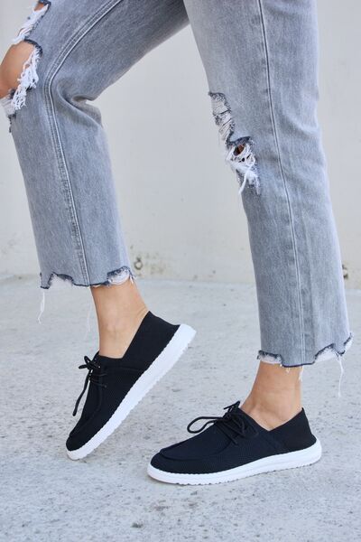Forever Link Flat Round Toe Lace-Up Sneakers - Tigbuls Variety Fashion