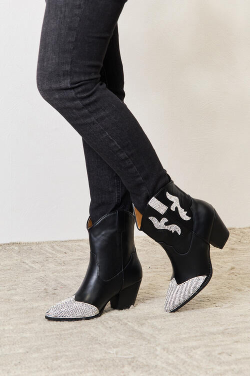 Rhinestone Black Pointed Boots | Tigbuls Variety Fashion