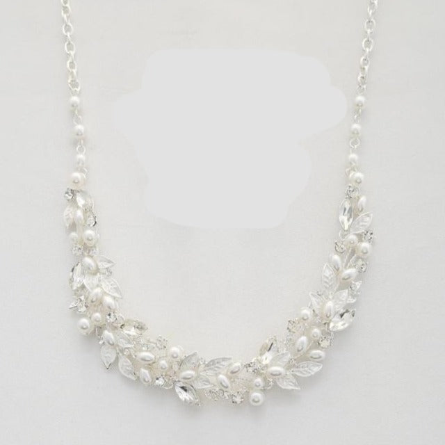 Leaf Pattern Pearl Crystal Necklace - Tigbul's Fashion
