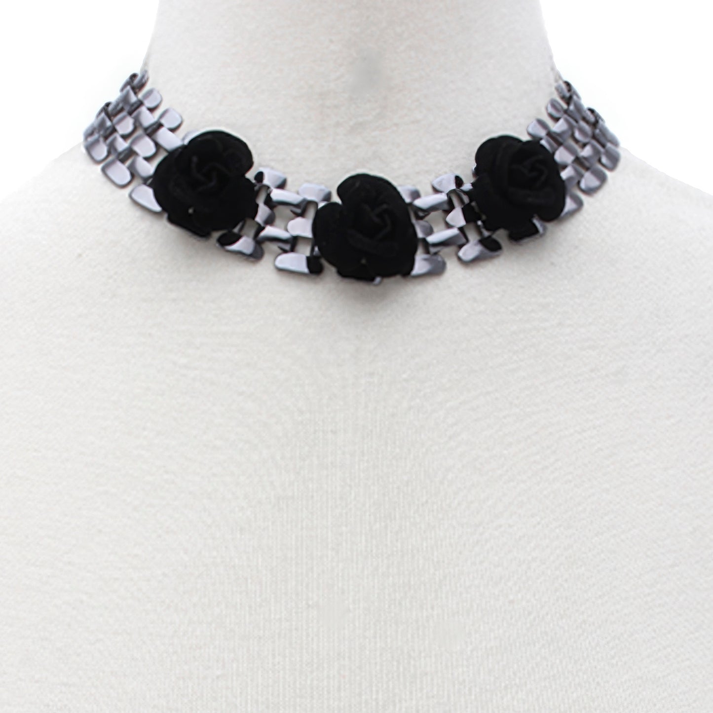 Sodajo Flower Metal Necklace - Tigbul's Variety Fashion Shop