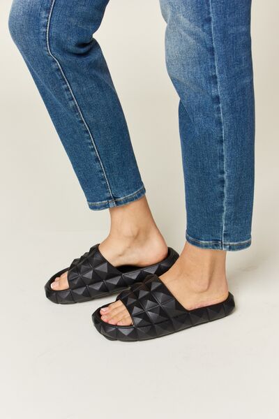 Black Pyramid Stud Toe Band Footbed Sandals - Tigbul's Variety Fashion Shop