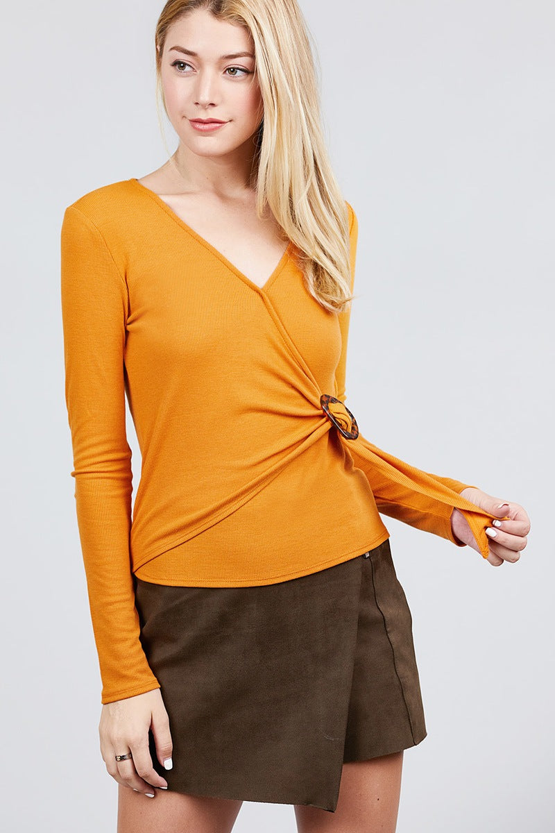 Carrot ribbed knit V-neck top with side buckle and wrap-style front