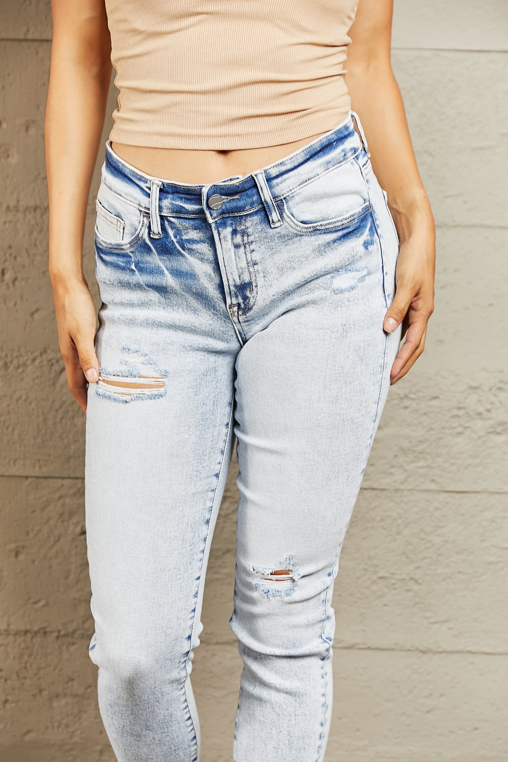 BAYEAS Mid Rise Acid Wash Skinny Jeans - Tigbul's Fashion
