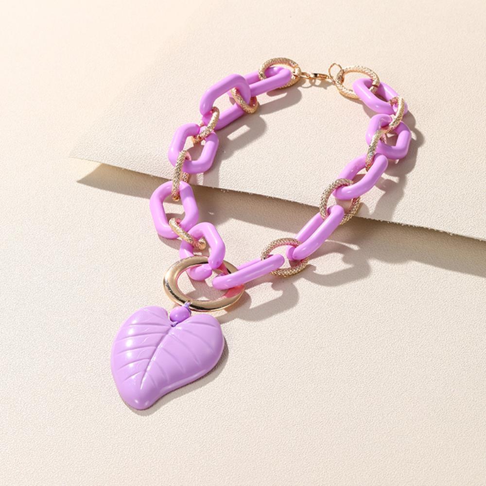 Chunky Color Acrylblatt-Anhänger-Halskette mit violetten Gliedern und lila Blatt-Pendant