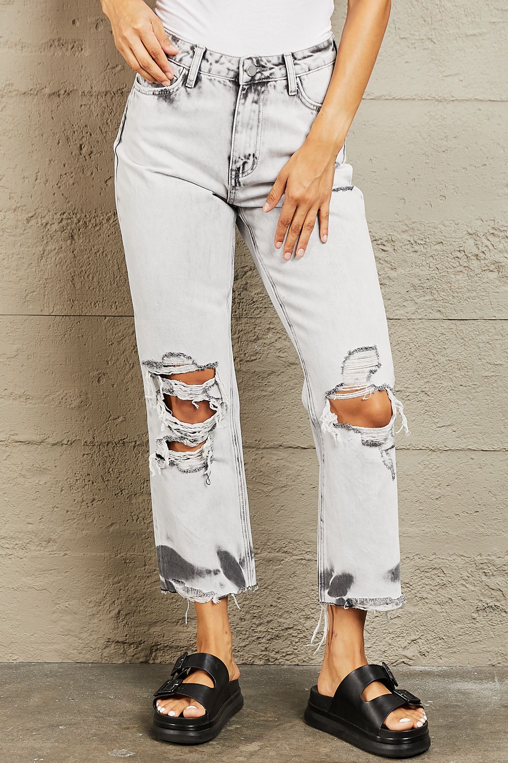 BAYEAS Acid Wash Accent Cropped Mom Jeans - Tigbul's Fashion